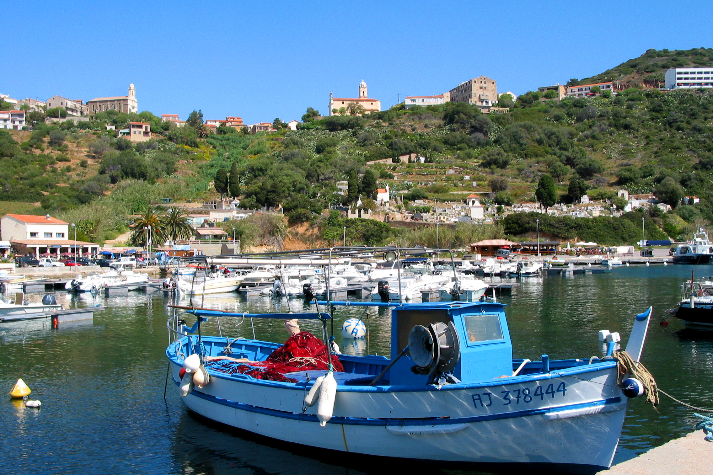 Port de Cargèse en Corse