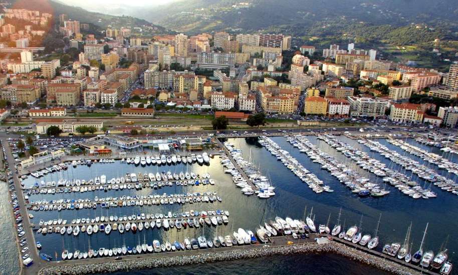 Port Ajaccio Charles Ornano en Corse