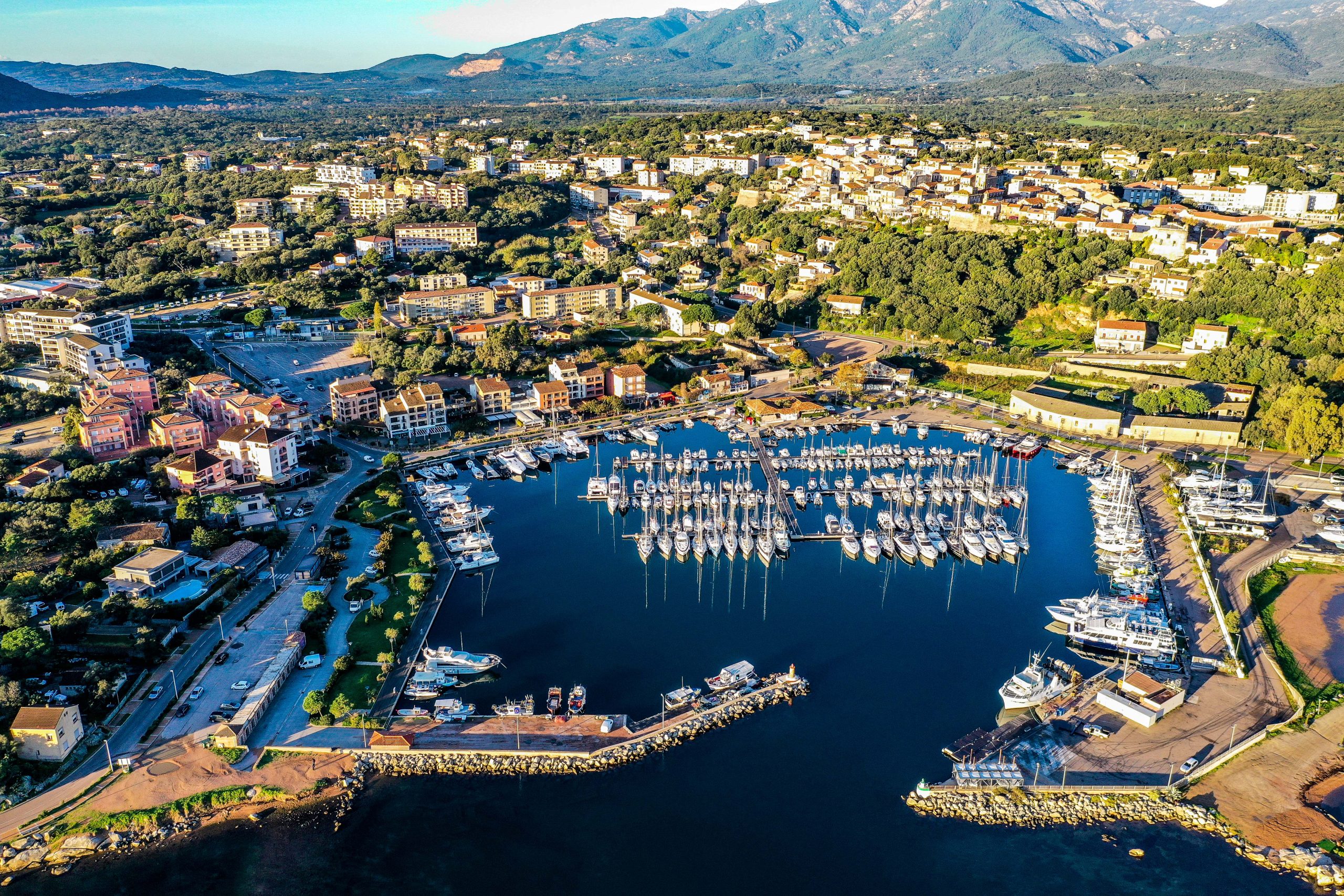 Port de Porto-Vecchio en Corse